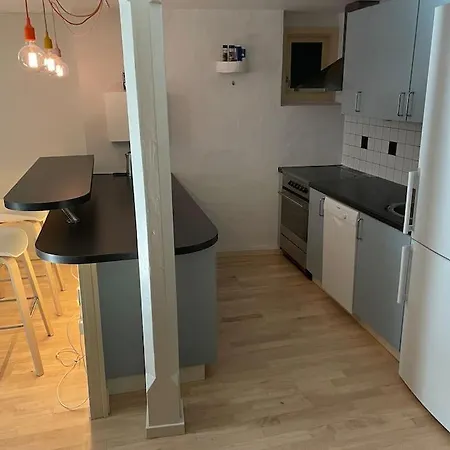 Sentral Leilighet I Sandviken Leilighet