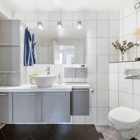 Sentral Leilighet I Sandviken